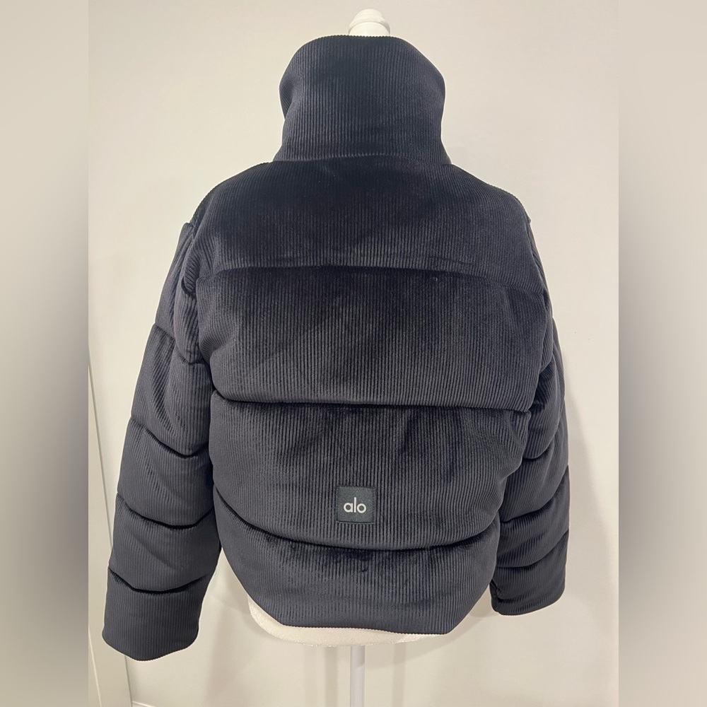 NWT ALO YOGA Ribbed Velour Gold Rush Puffer